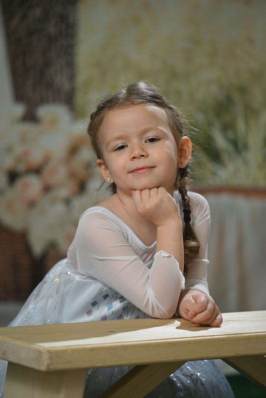 0234 Carbni Svet Plus Konjarnik