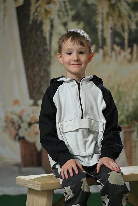 0304 Carbni Svet Plus Konjarnik