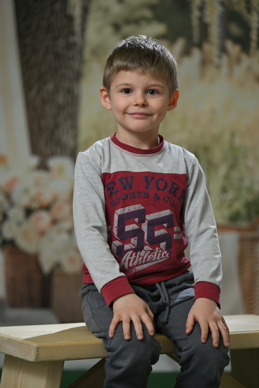 0329 Carbni Svet Plus Konjarnik