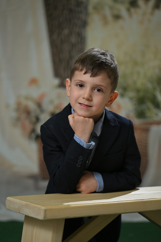 0340 Carbni Svet Plus Konjarnik